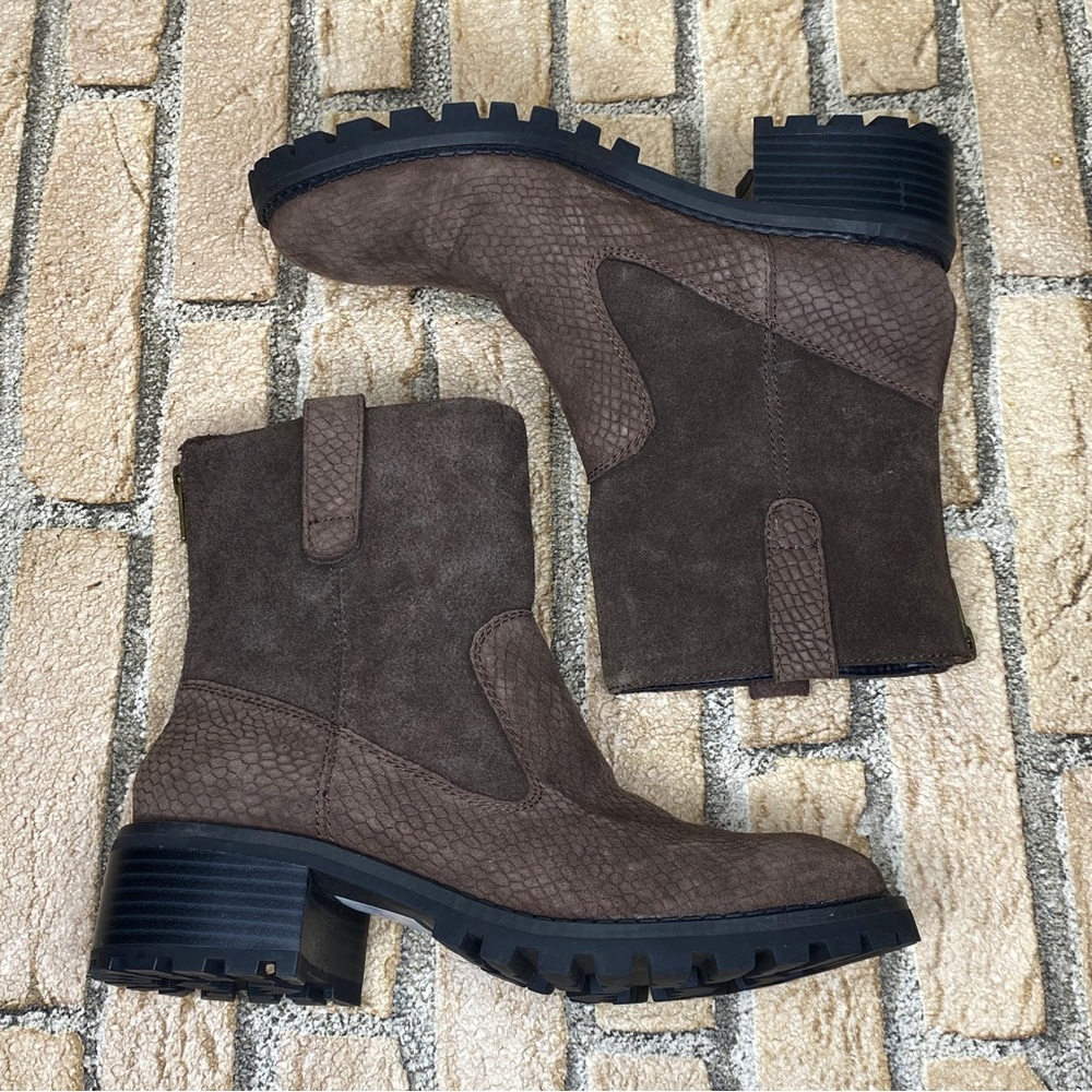 QVC Logo by Lori Goldstein Brandi Suede Snake Print Booties size 6
